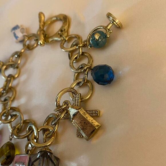 Vintage Travel Charm bracelet with assorted charms jewelry - Picture 5 of 8